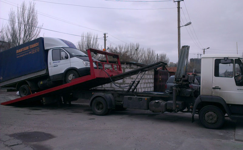 Эвакуатор MAN - эвакуация грузовой газели Эвакуация грузовой газели, Эвакуатор MAN со сдвижной платформой